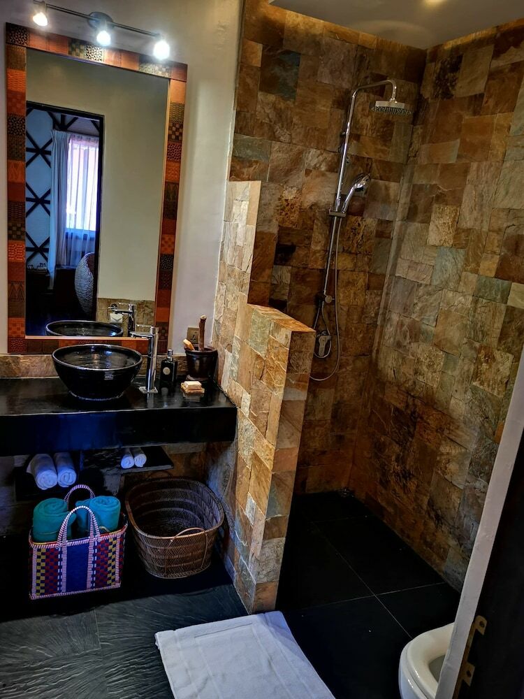 Hotel Viewpoint Lodge & Fine Cuisines