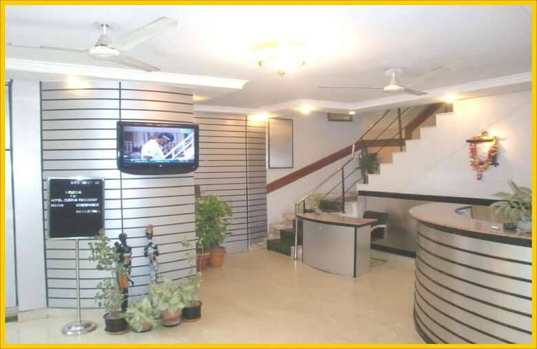 Hotel Queens Residency Gurgaon