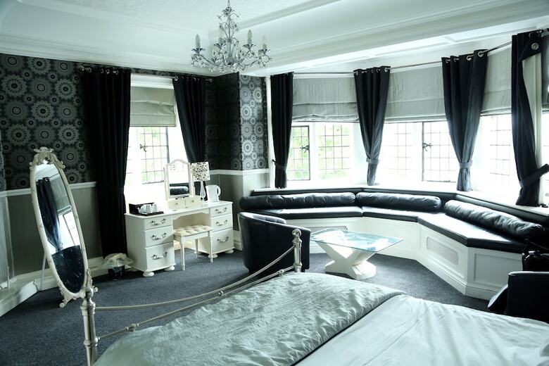 Maes Manor Hotel