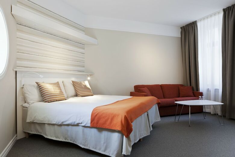 First Hotel �rebro