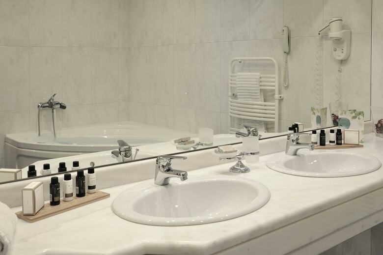 Athens Atrium Hotel And Suites