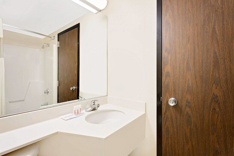 Hotel Howard Johnson By Wyndham Lexington