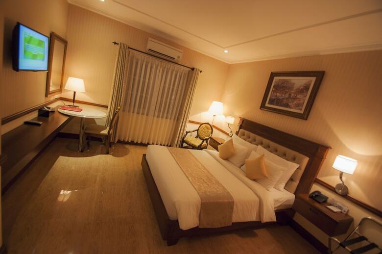 Central Hotel And Residences