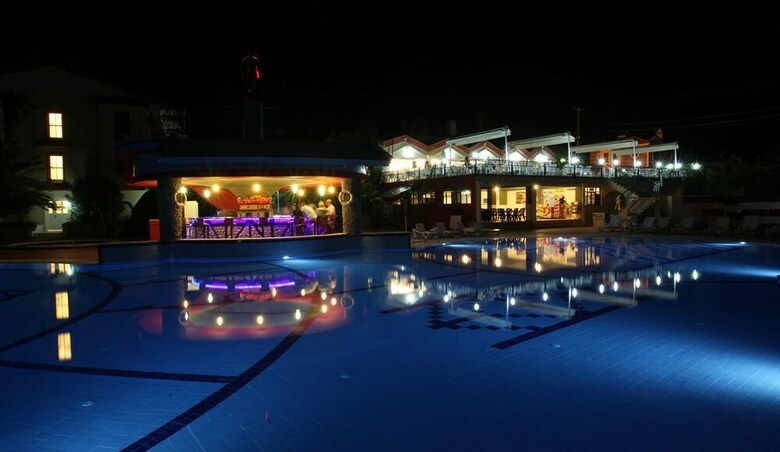 Destina Hotel