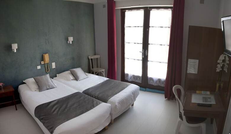 Hotel Le Pavillon Bleu