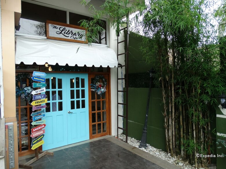 Hotel Panda Tea Garden Suites