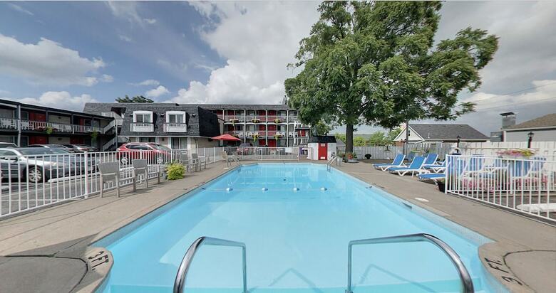 Motel Kings Inn Near The Falls