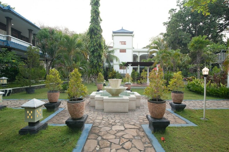 Hotel Beji Bay Resort