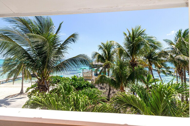 Posada Blue Tang Inn