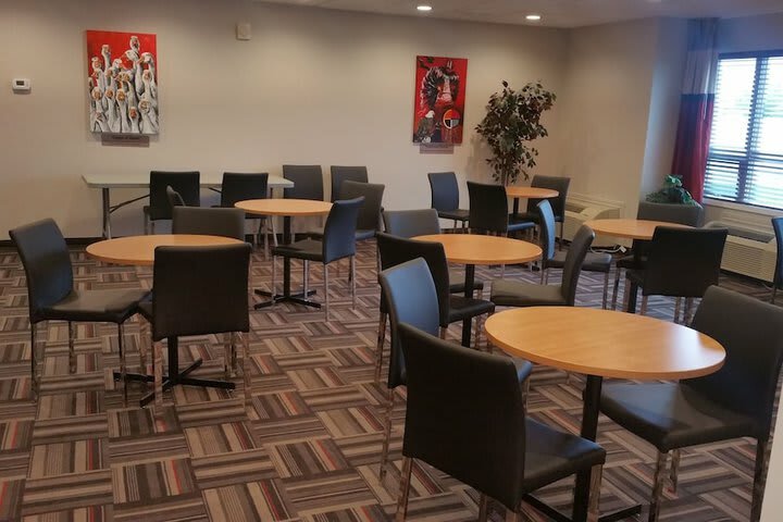 Hotel Microtel By Wyndham Casselman