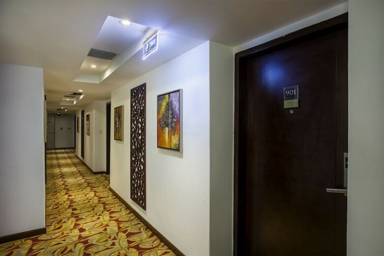Hotel Bengal Blueberry