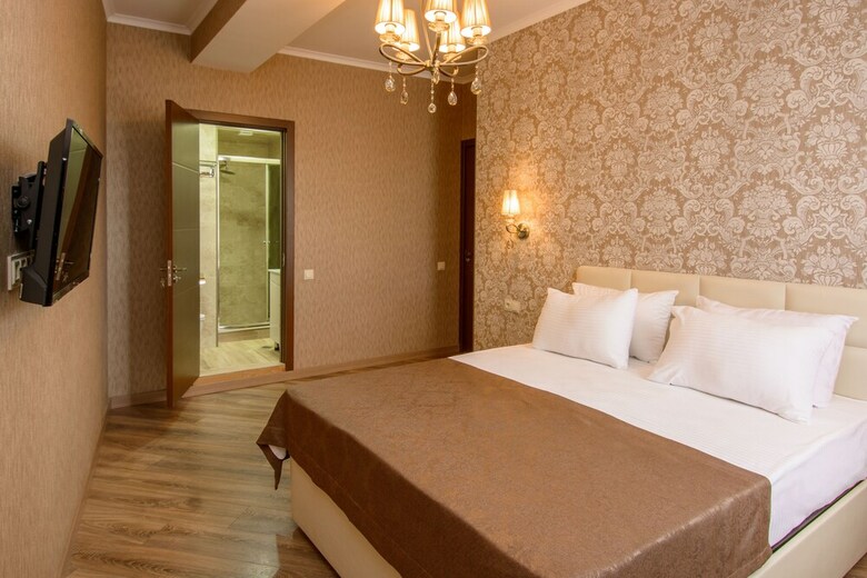 Hotel Diamond Dat Exx Company