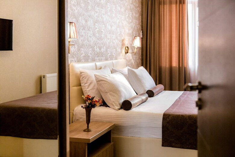 Hotel Diamond Dat Exx Company