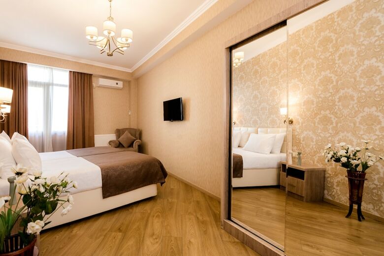 Hotel Diamond Dat Exx Company