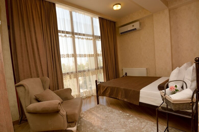 Hotel Diamond Dat Exx Company