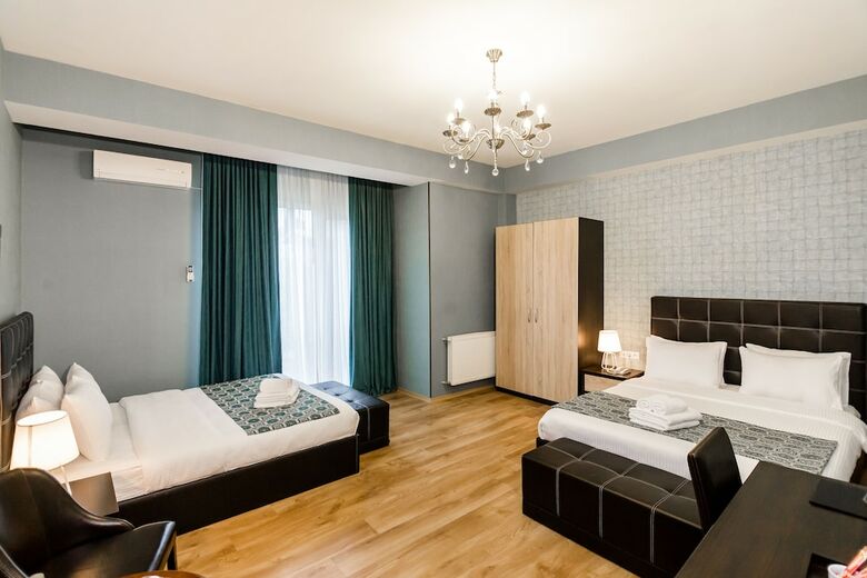 Hotel Diamond Dat Exx Company