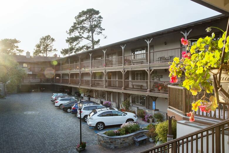 Hotel Coachman's Inn, A Four Sisters Inn