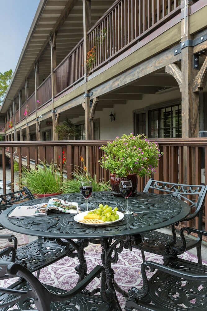 Hotel Coachman's Inn, A Four Sisters Inn