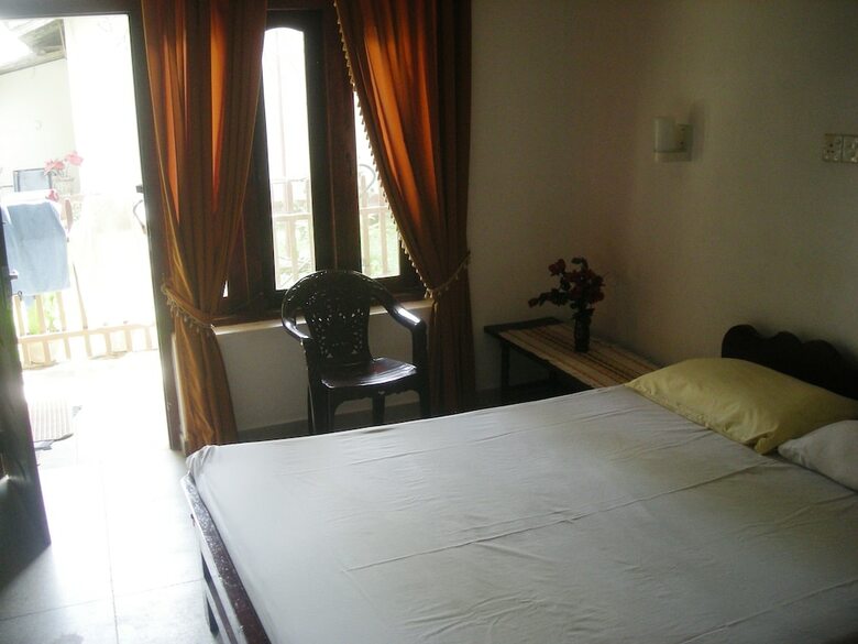 Hotel Sri Lak Inn