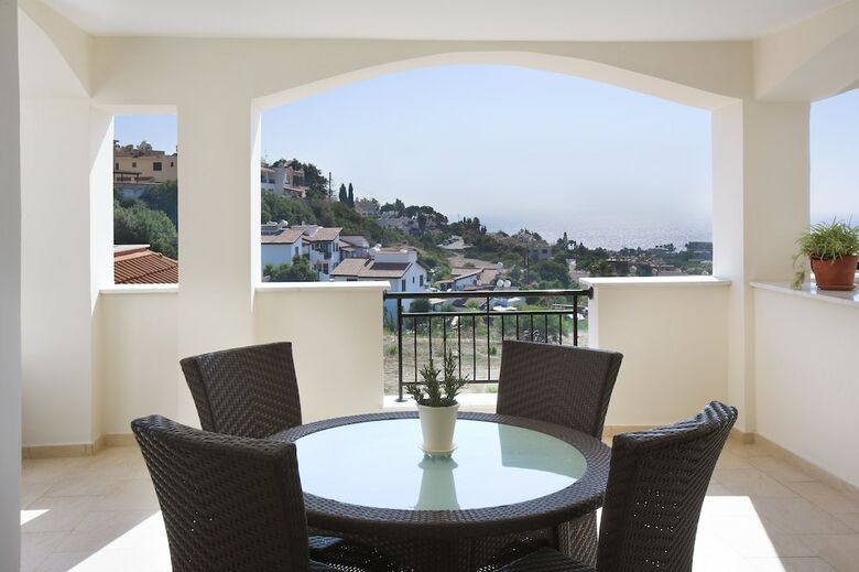 Chloraka Terrace Apartments