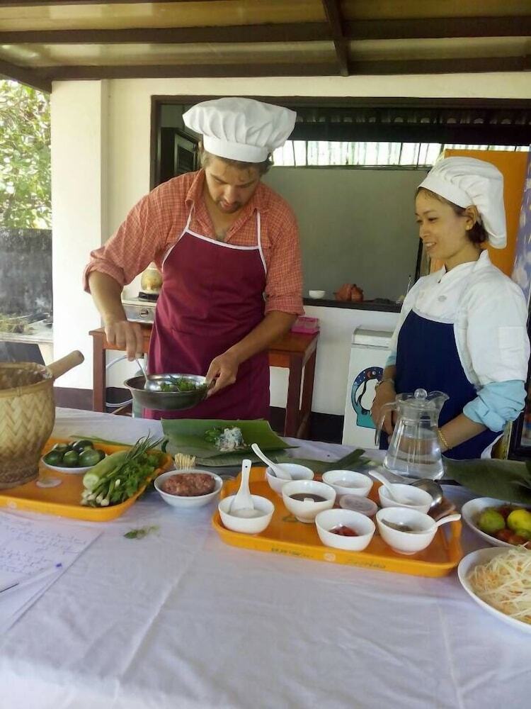 Villa Lao Traditional House Hotel
