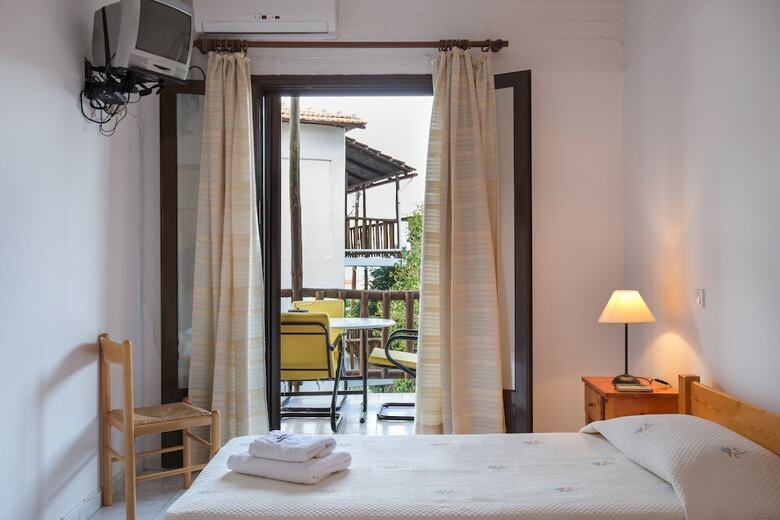Monemvasia Green Apartments