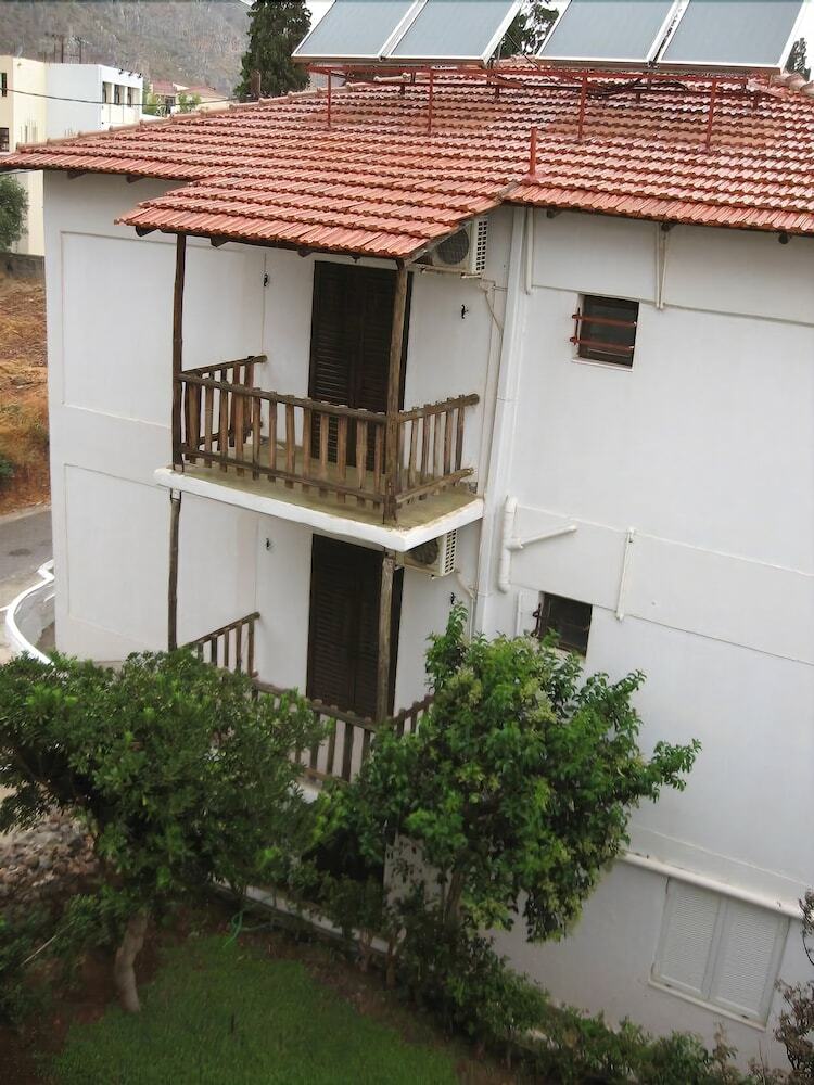 Monemvasia Green Apartments