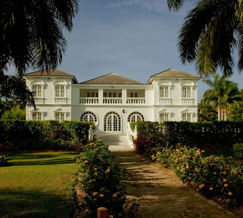 Rose Hall Villas By Half Moon