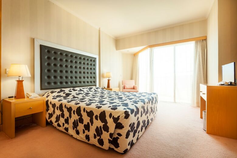 Crown Resorts Horizon Hotel