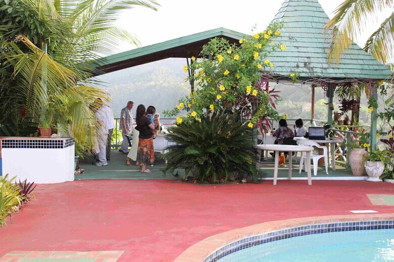 Hotel Rio Vista Resort
