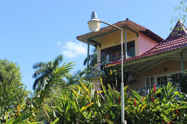 Hotel Rio Vista Resort