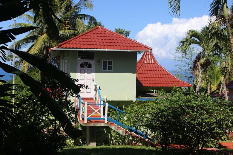 Hotel Rio Vista Resort