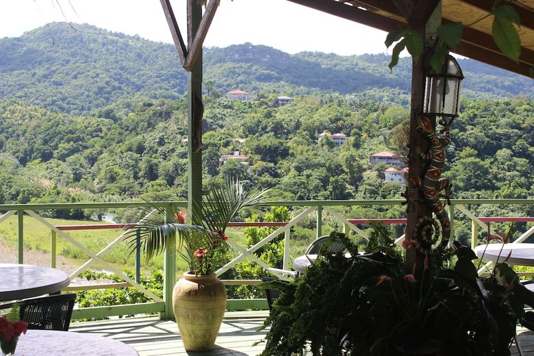 Hotel Rio Vista Resort