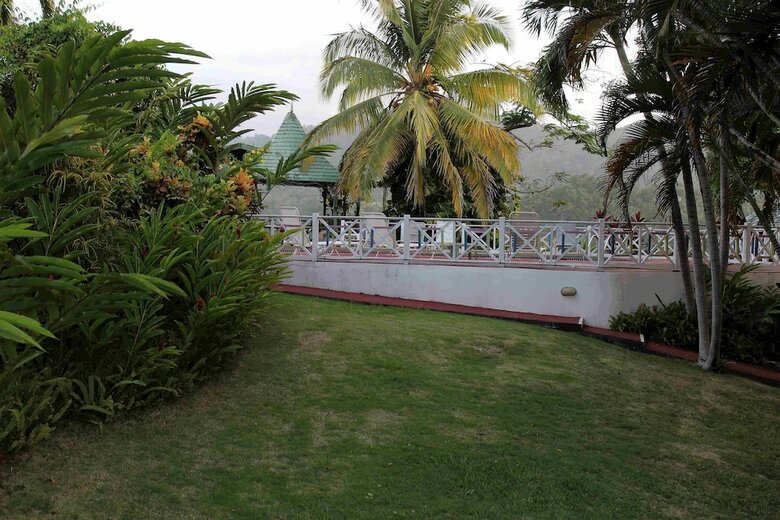 Hotel Rio Vista Resort