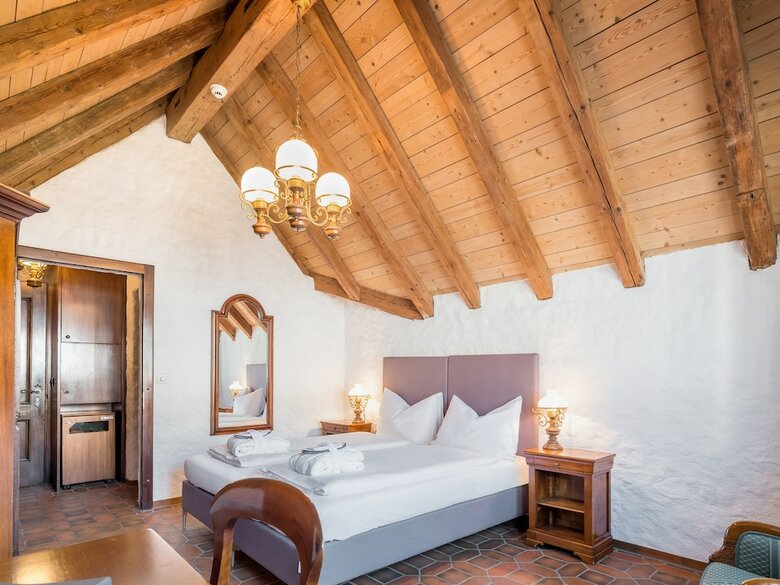 Schloss-hotel ? Swiss-chalet Merlischachen