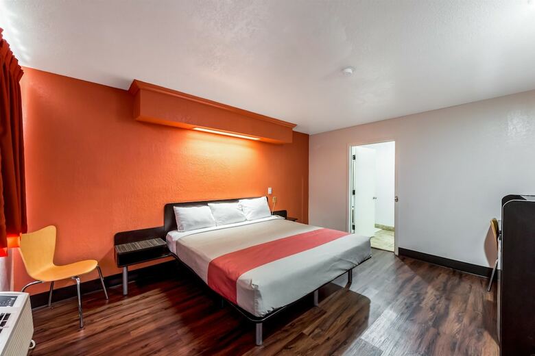 Motel 6 San Antonio, Tx - Splashtown