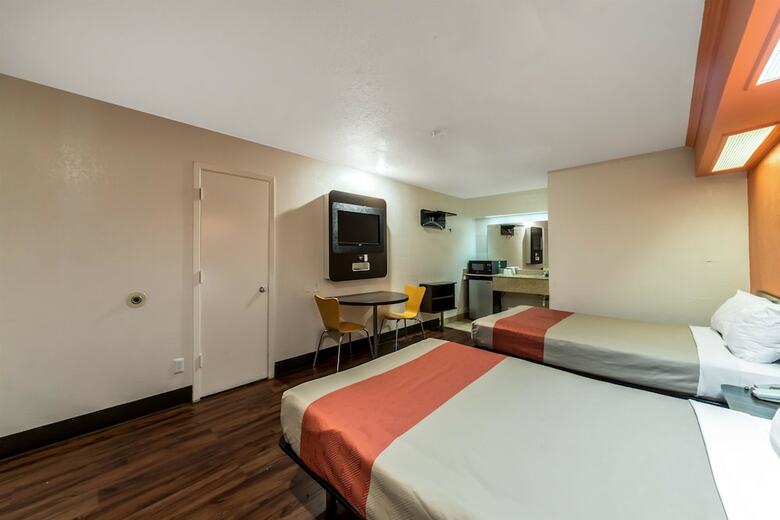 Motel 6 San Antonio, Tx - Splashtown