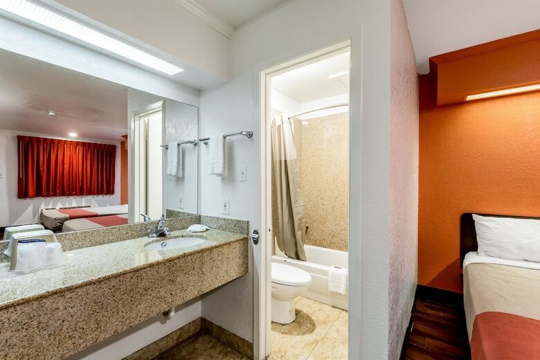 Motel 6 San Antonio, Tx - Splashtown