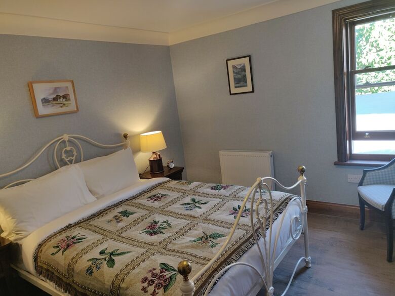 Hotel The Whispering Pine Lodge