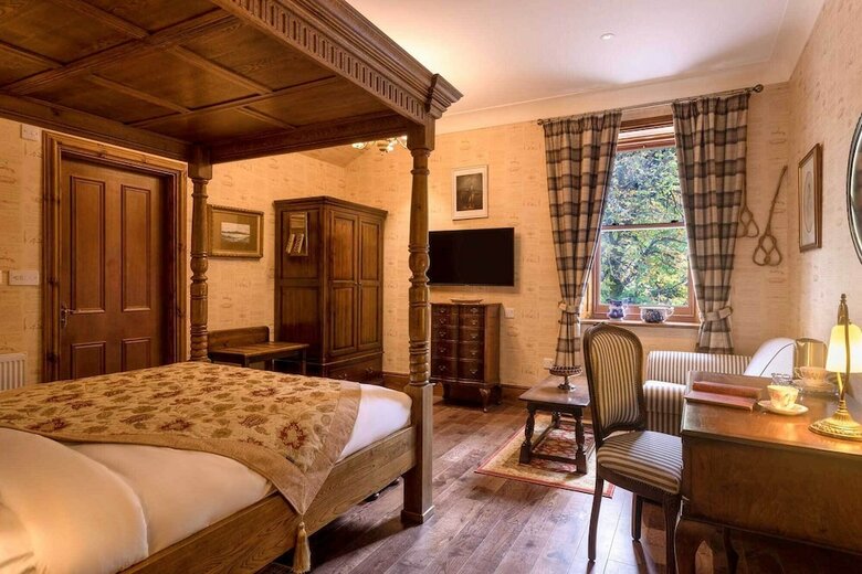 Hotel The Whispering Pine Lodge