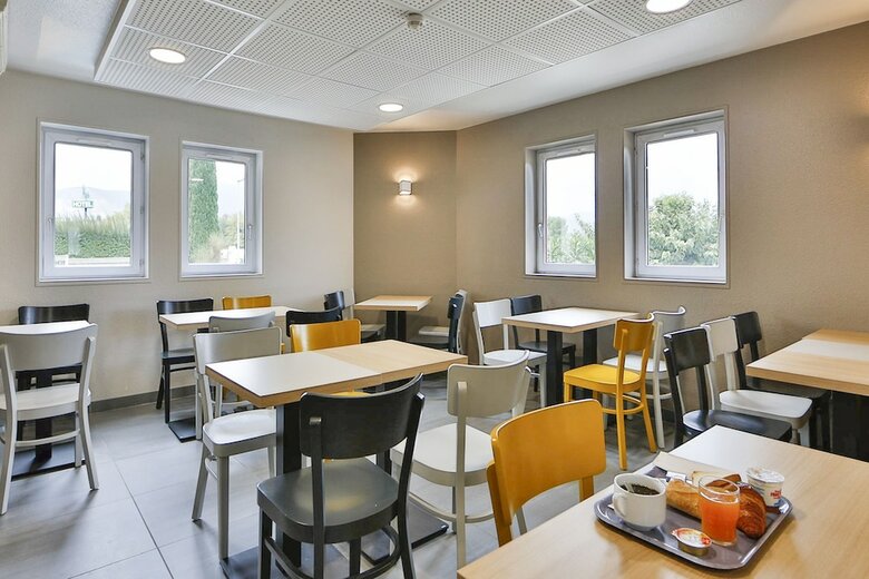 Hotel B&B H�tel Montelimar Nord