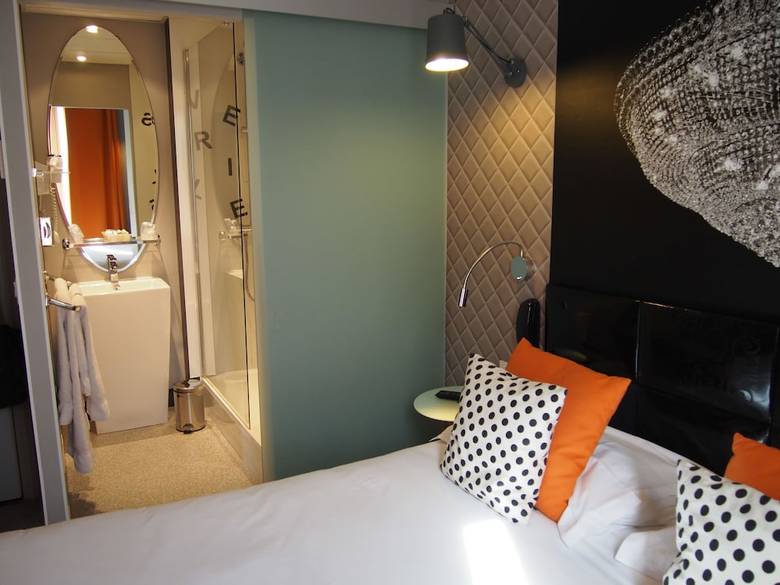 Porte De Versailles Hotel