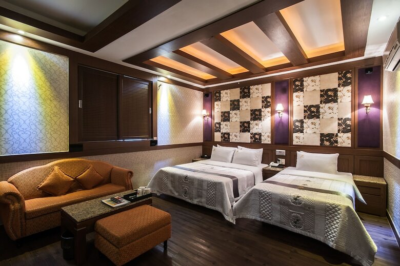 Hotel Aura
