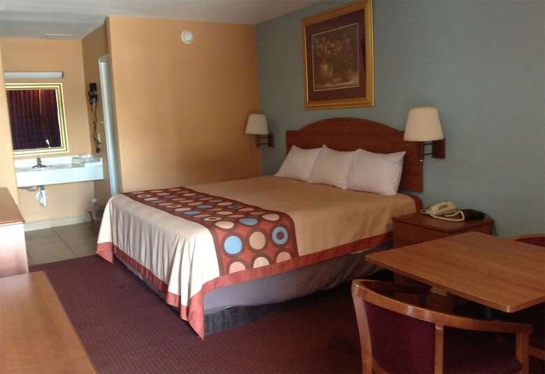 Hotel Laredo Executive Inn
