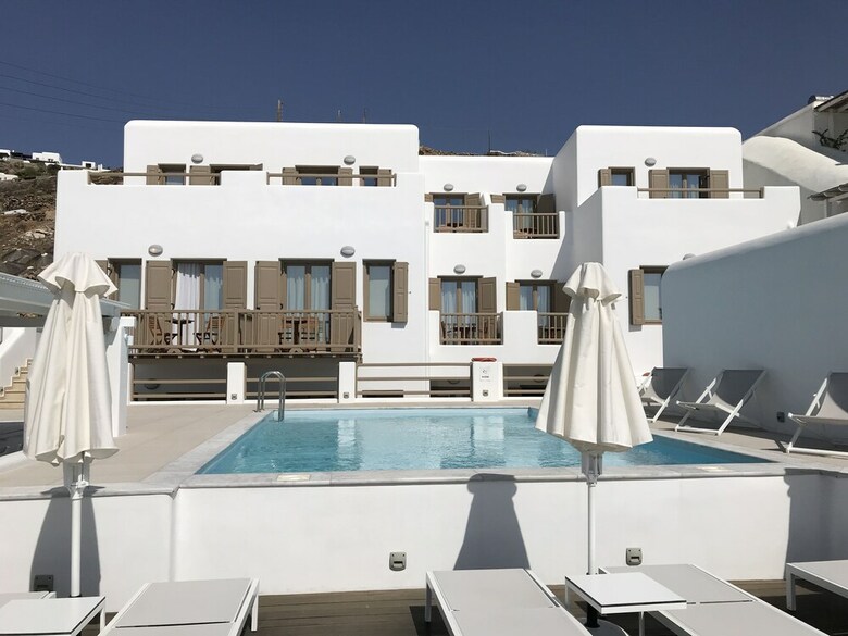 Aparthotel Lithos By Spyros & Flora