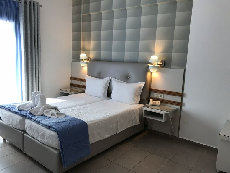 Aparthotel Lithos By Spyros & Flora