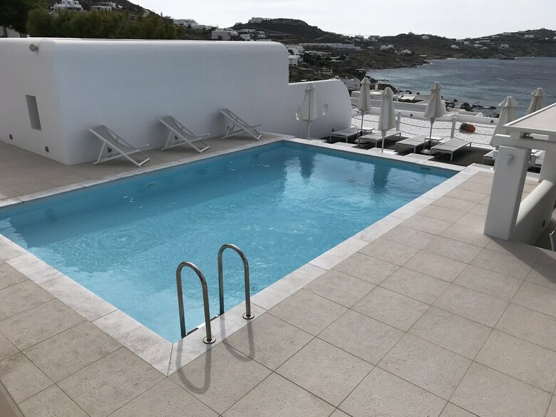Aparthotel Lithos By Spyros & Flora