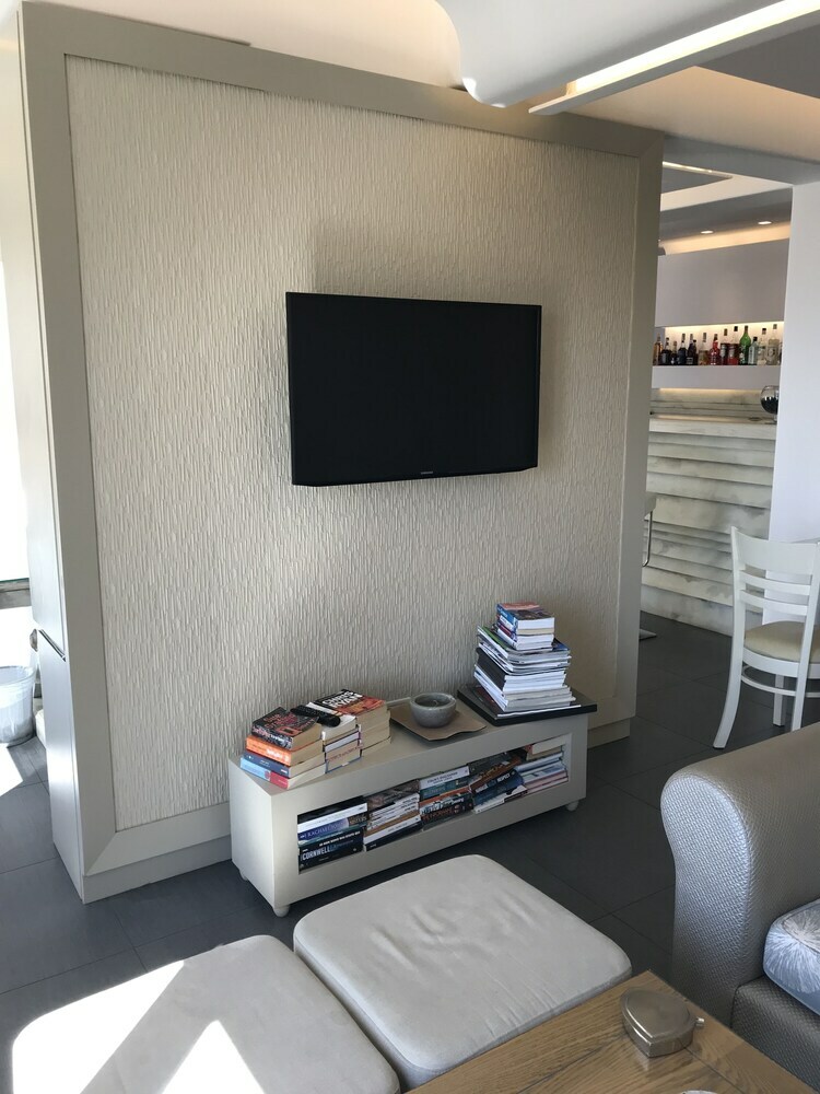 Aparthotel Lithos By Spyros & Flora