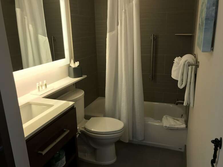 Hotel Doubletree By Hilton Omaha Southwest