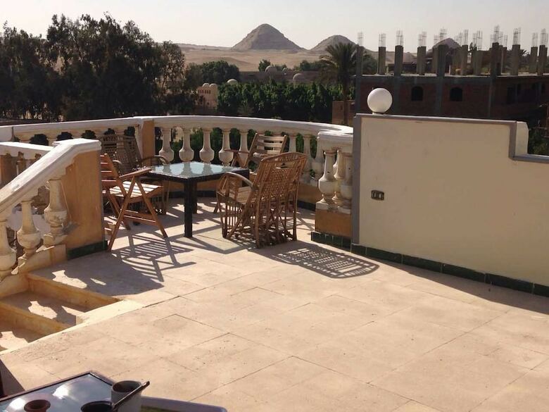 Bed & Breakfast Sakkara Inn Hotel